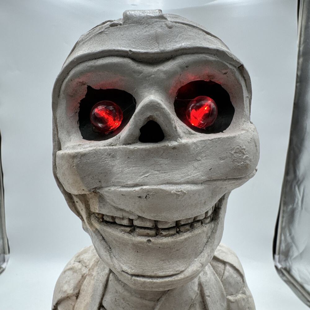 Halloween Resin Mummy 22.5” With Blinking Colorful Eyes Indoor/Outdoor See Video